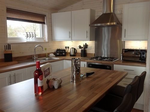 Cleveley Mere Luxury Waterside Lodges Scorton  ภายนอก รูปภาพ