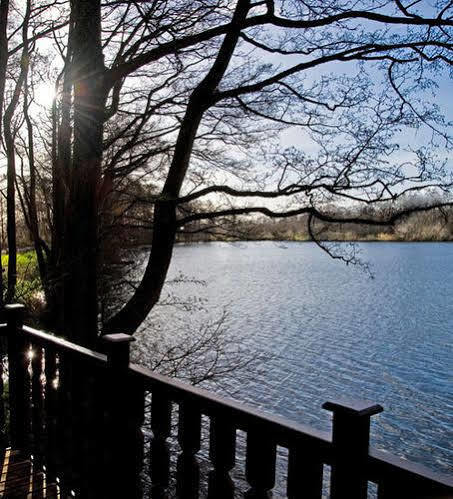 Cleveley Mere Luxury Waterside Lodges Scorton  ภายนอก รูปภาพ
