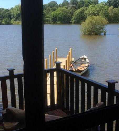 Cleveley Mere Luxury Waterside Lodges Scorton  ภายนอก รูปภาพ